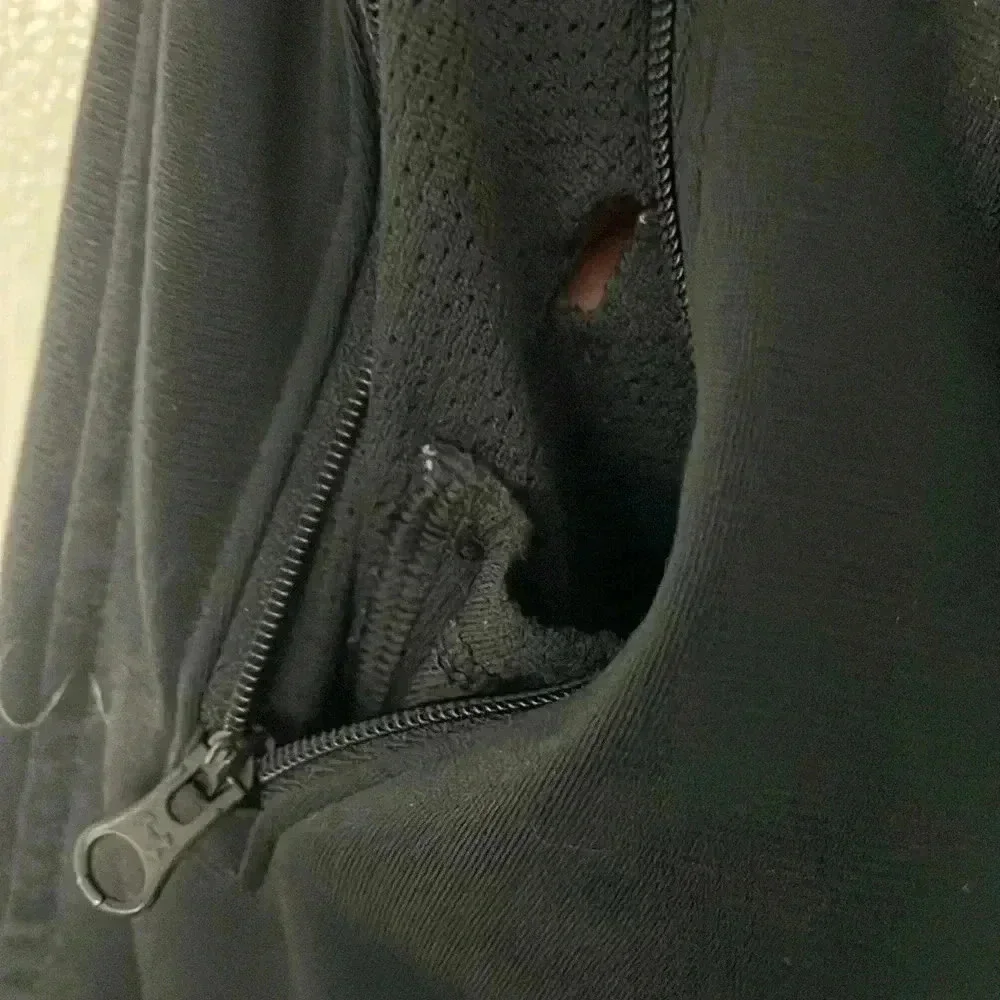 Men’s under armour sport style tricot joggers